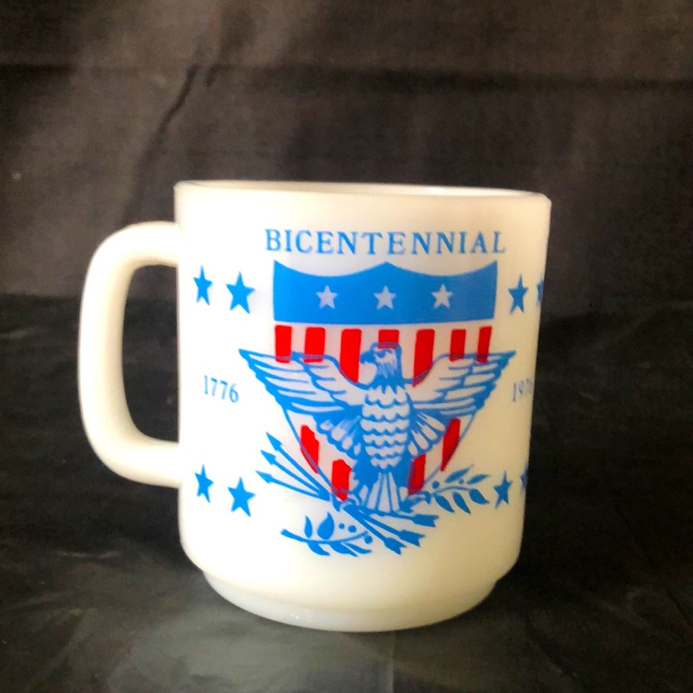 Bicentennial Glasbake 1976 eagle white glass mug EUC 8 oz